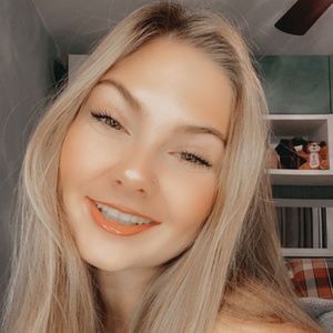 Meet your Posher, Kaitlyn